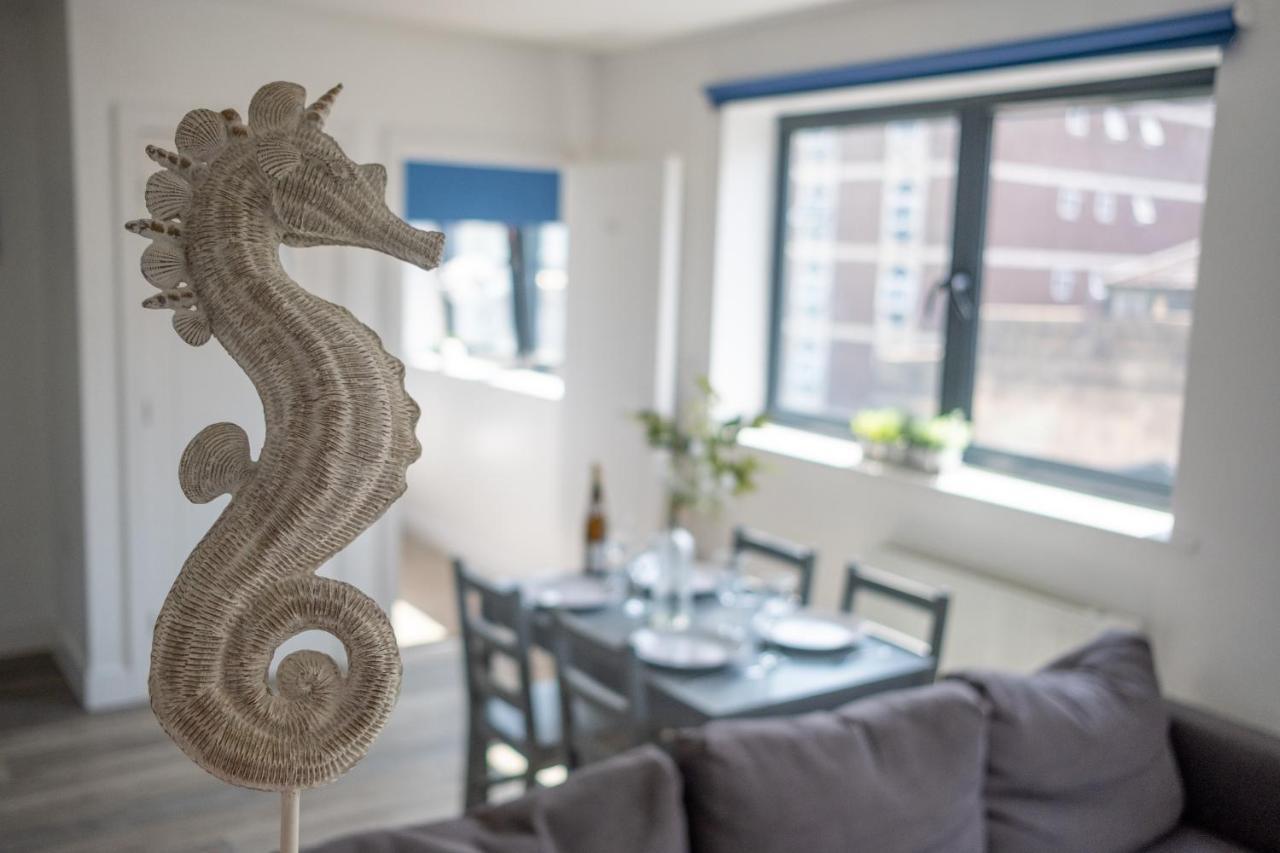 Modern One Bedroom Apartment In Town Centre & 4 Min To The Beach ボーンマス エクステリア 写真